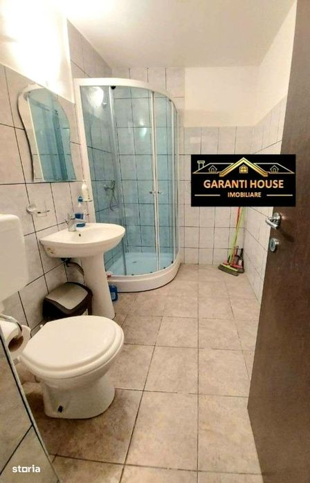 Republicii, spatiu pentru birouri, 3 camere, decomandat, 340€/Luna