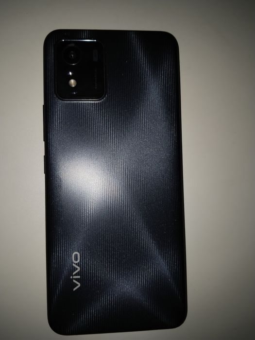 Продам телефон vivo Y01