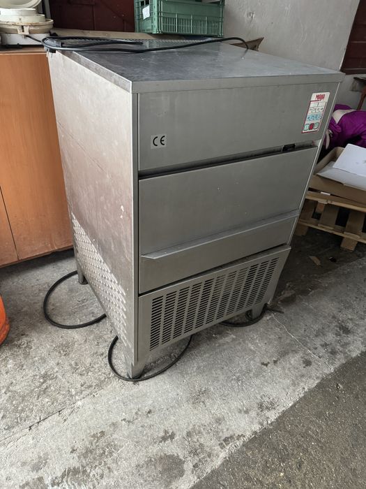 Masina de  gheata fulgi/solzi MAJA