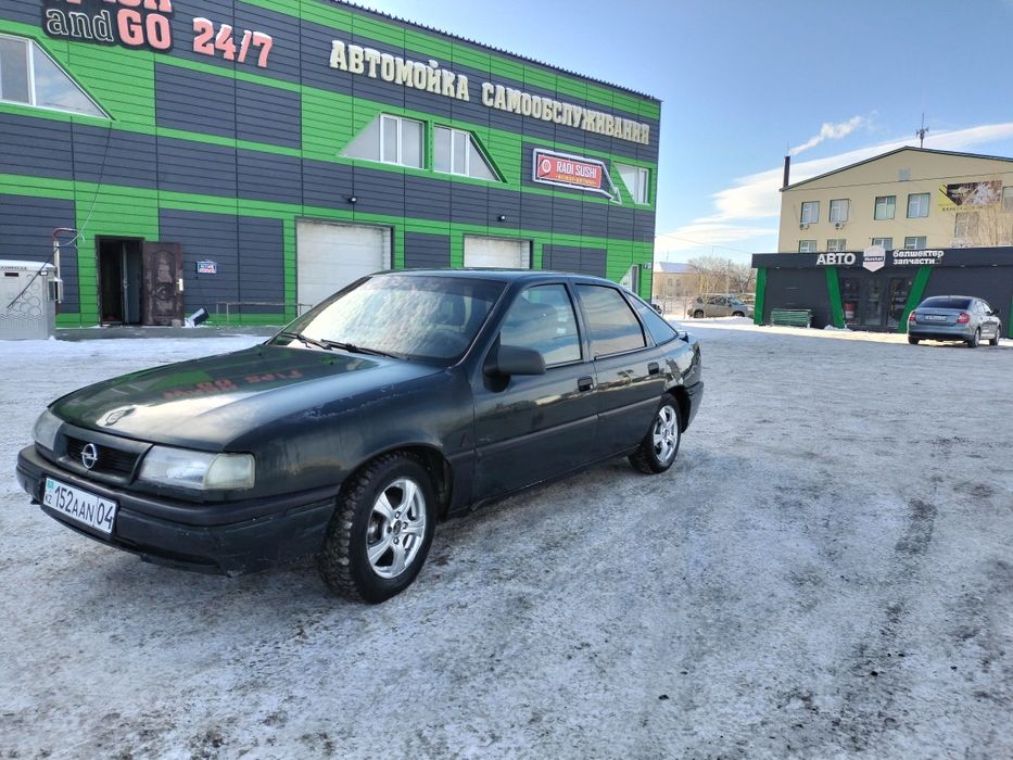 Опель 1.6  срочно сатамын