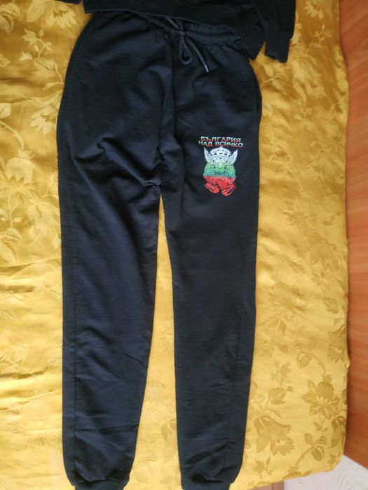 Спортен екип /горница с качулка и долница/