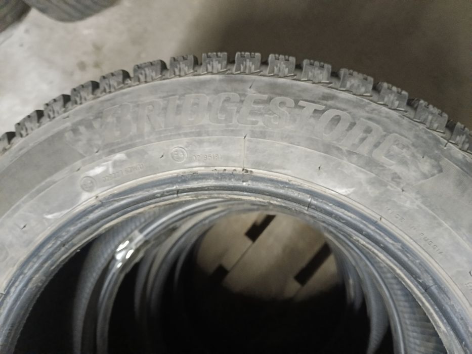 Шины зимние шипы 185/65R15