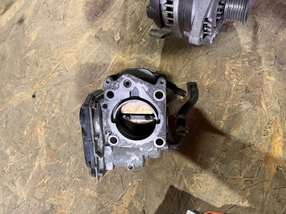 Honda Accord 8 2.0i бензин 156кс Дросел Клапа