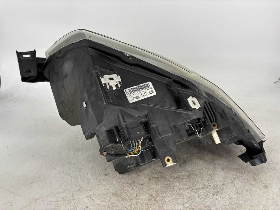 Far dreapta Bmw Seria 3 E90 facelift an 2010