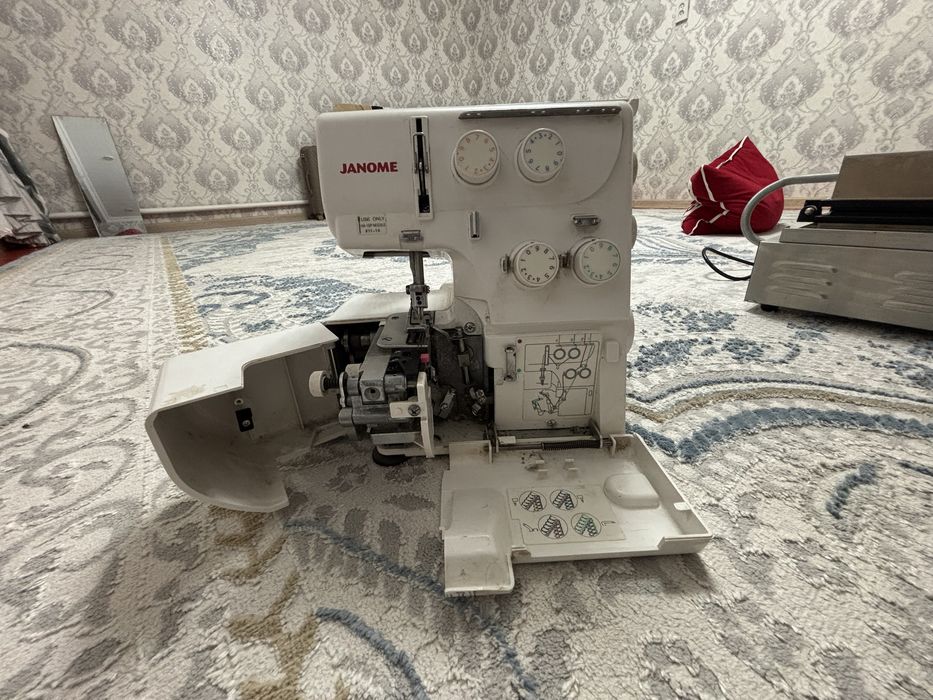 Janome 8002DX оверлогы с