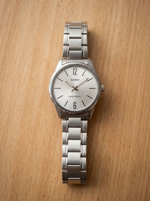Часы Casio цвет металик