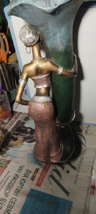 Продам декоративную вазу