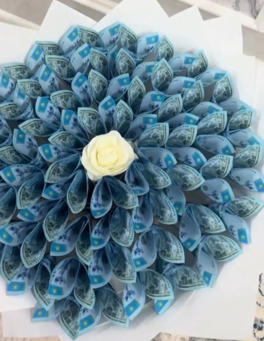 Букеты из денег и апельсина