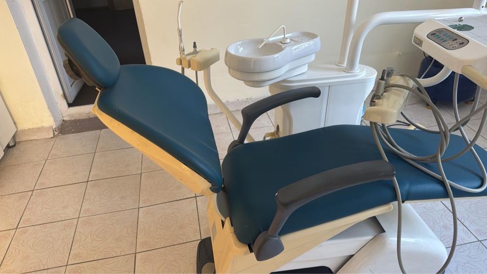 Стоматологическое кресло