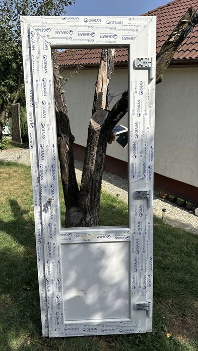 Geamuri / tâmplărie PVC nefolosite