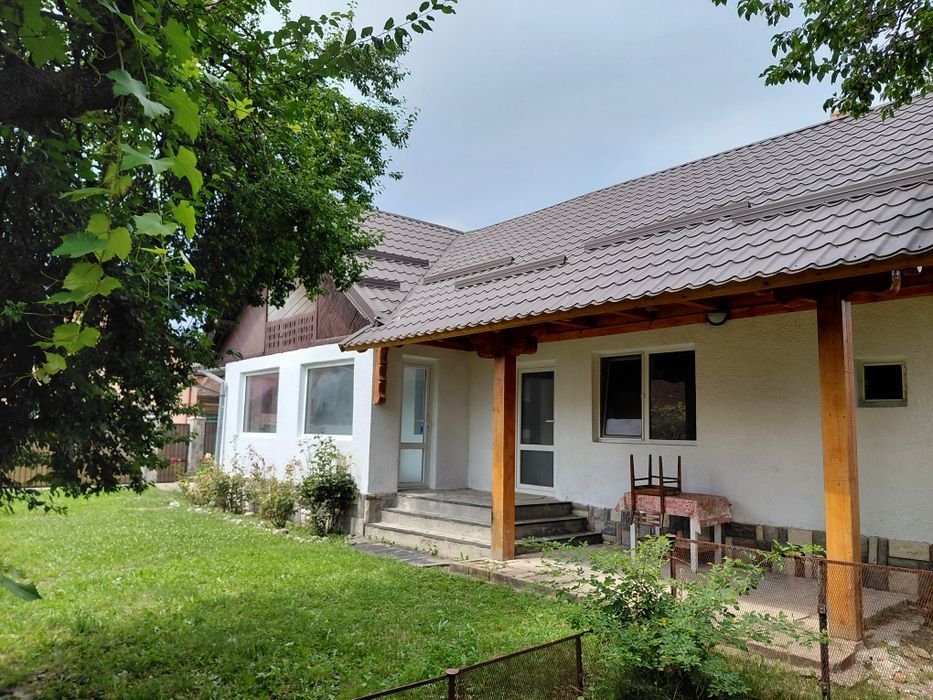 Casa de vânzare 1000mp