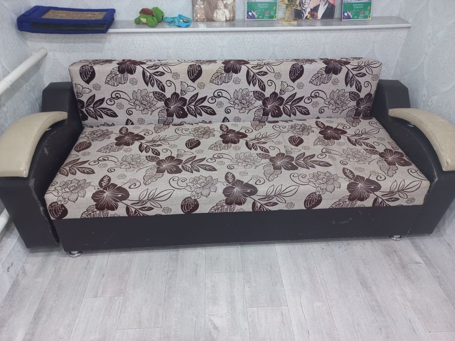 Продам диван-тахту