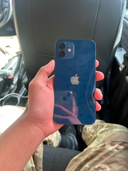 Продаётся IPhone 12