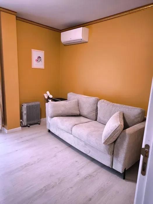 Дава се под наем Тристаен апартамент в Бургас, Център - 76 кв.м за 714 € - Снимка #6