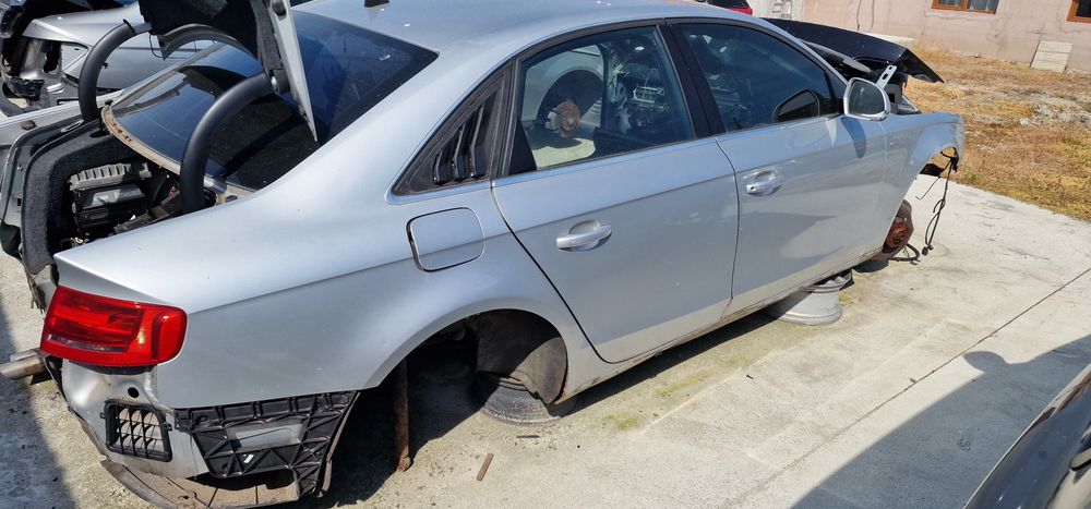 Usi dreapta audi a4 b8 LX7W gri metalizat
