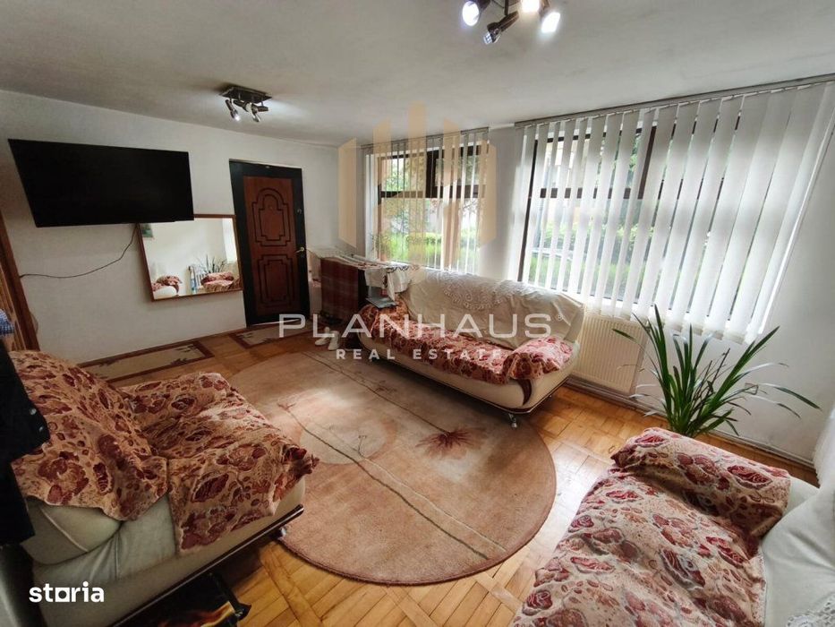 Apartament spațios cu 2 intrări, curte privată – 81 mp utili – la 50 m