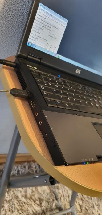 Vând laptop HP cu încărcător