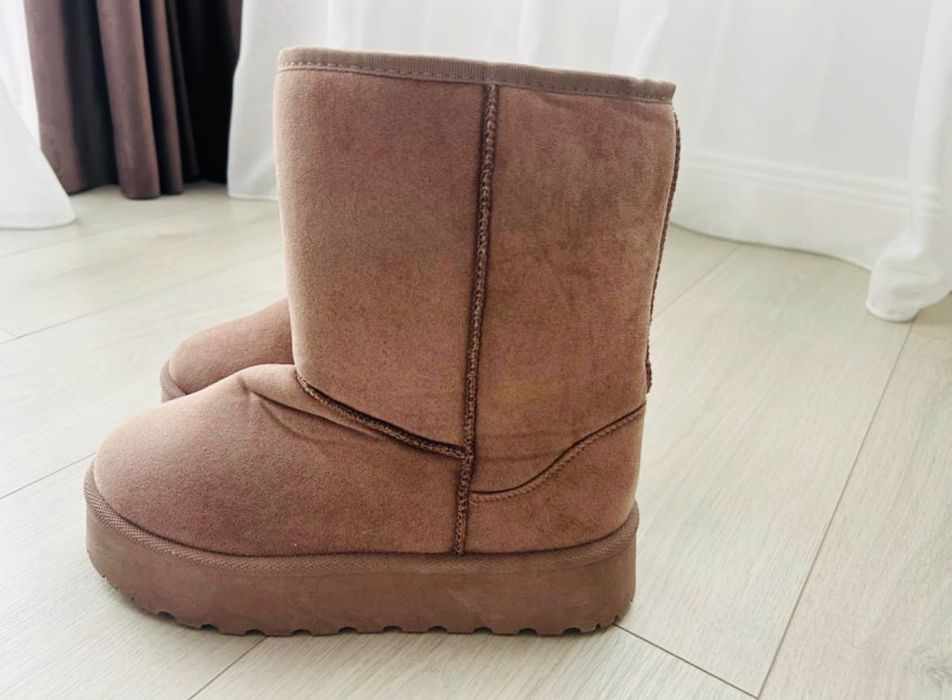 Ghete blanita iarna tip UGG mar 39