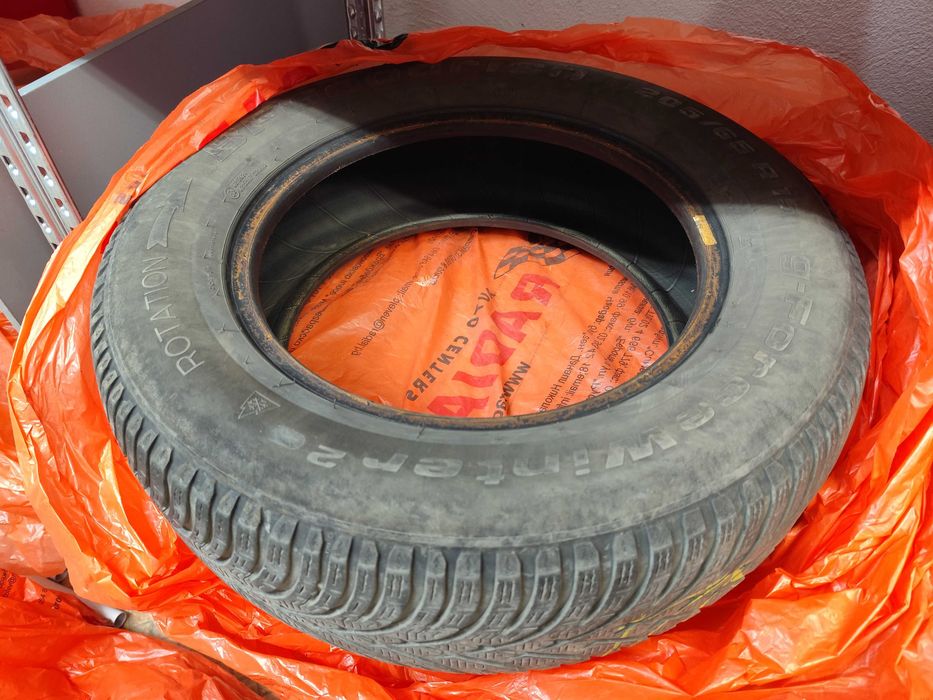 Продавам зимни гуми TOYO 185/60/15 dot 2318