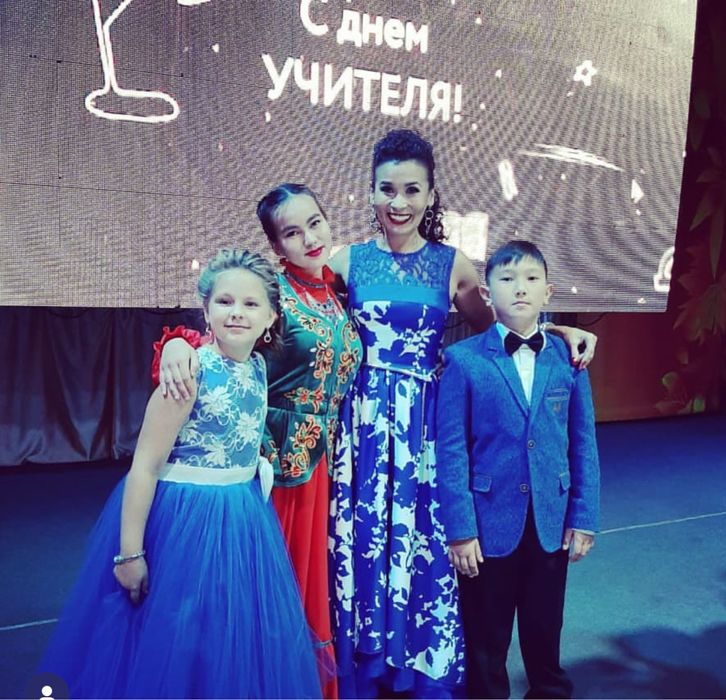 Ведущая мероприятий, певица