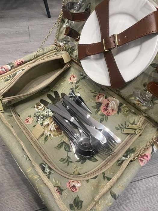 Корзина для пикника с посудой