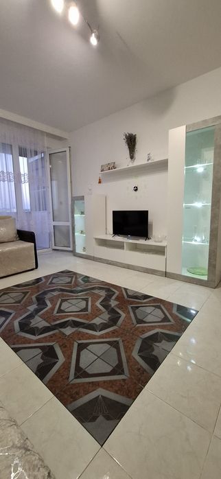 Дава се под наем Тристаен апартамент в Варна, Кайсиева градина - 74 кв.м за 408 € - Снимка #1