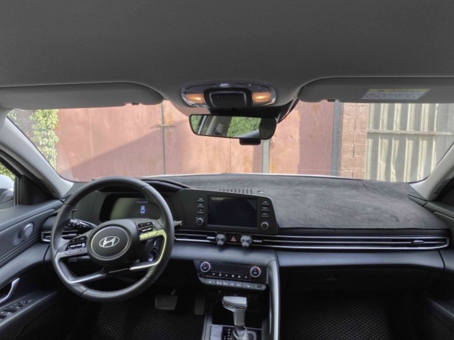 Накидка на панель Hyundai Elantra с 2021 по 2024