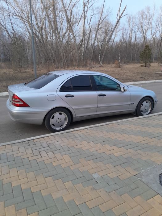 Продам мерседес 203