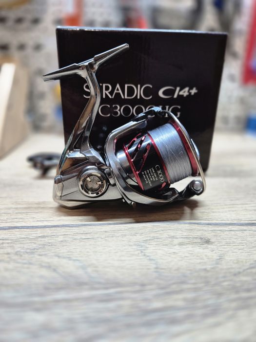 Риболовна макара Shimano stradic  2500HG ci4