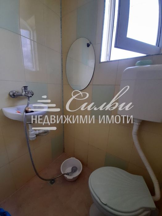 ТУХЛЕНА къща на плоча - с. Дибич.