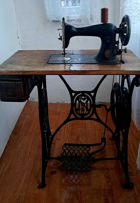 Maşină de cusut "Singer"