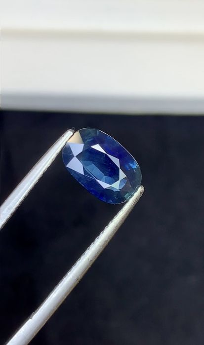Сапфир от Сиам с швейцарски сертификат