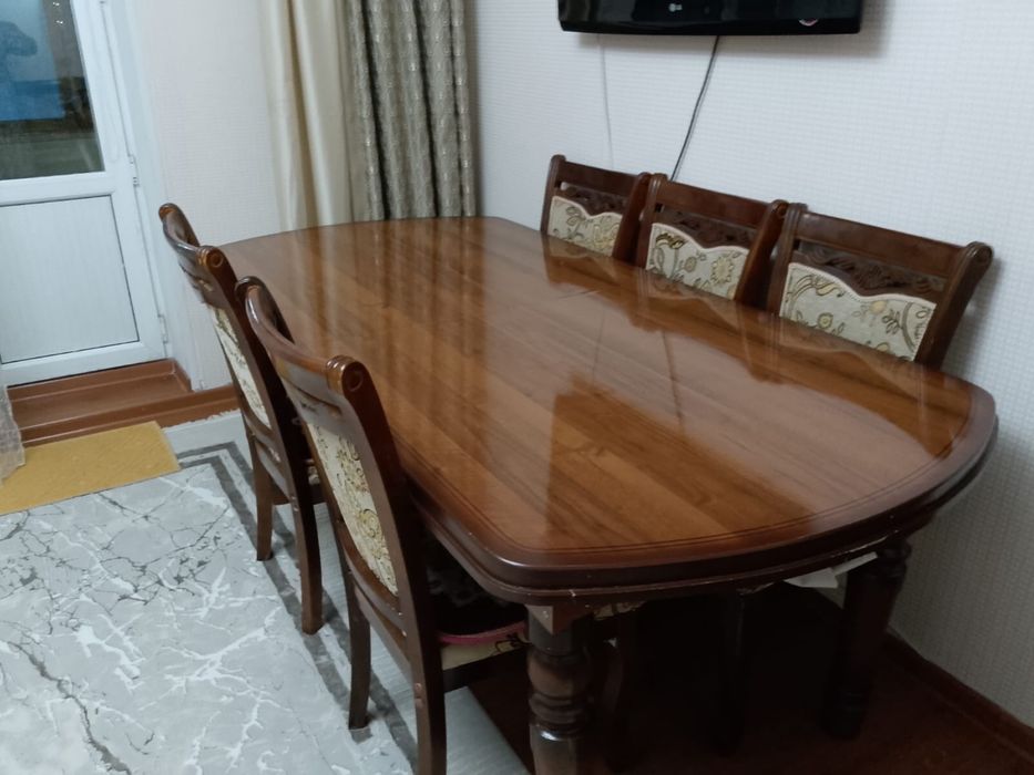Продам стол со стульями