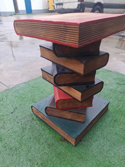 Антична дървена масичка