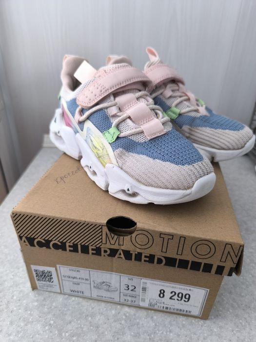 Летние кроссовки для девочки