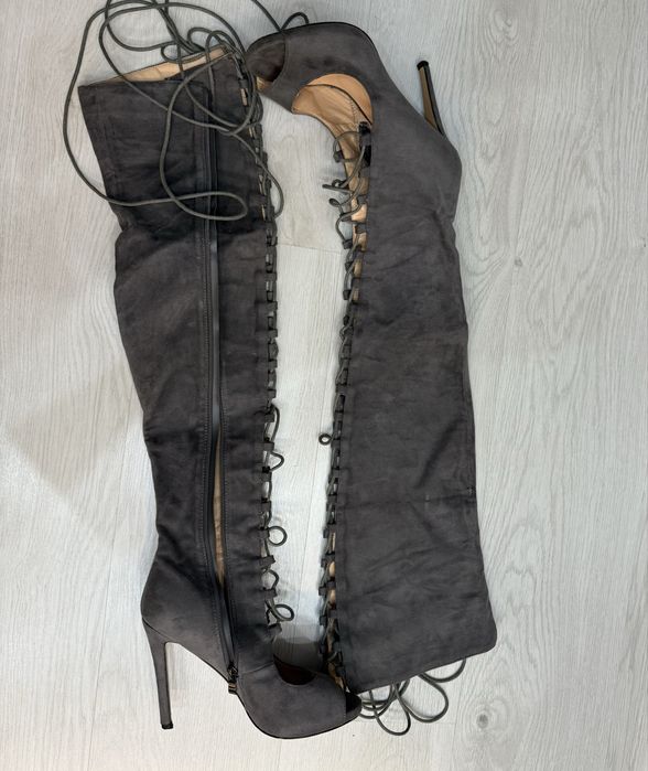 Сапоги, босоножки.