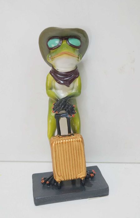 Фигура жаба с куфар - 3 модела