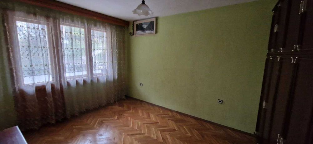 Продава се Четиристаен апартамент в Тетевен - 93 кв.м за 861 €/кв.м - Снимка #16