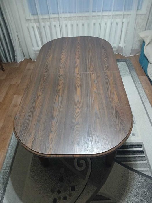 Продам стол для гостей