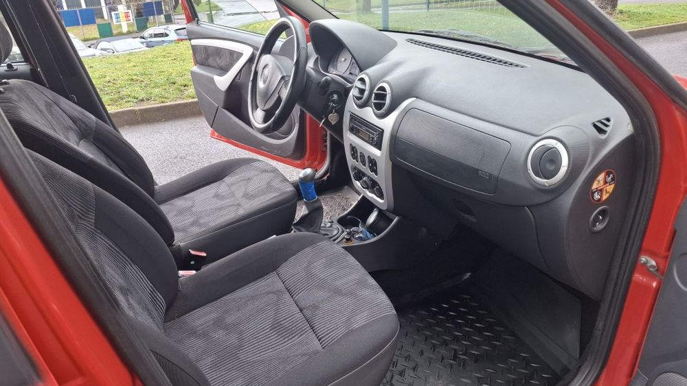 Dacia Logan 1.4  GPL  an fab 2009  AC