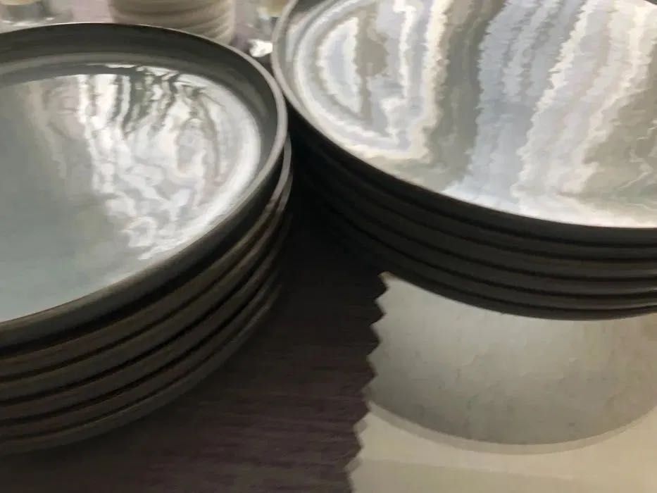 Чинии сервиз за хранене