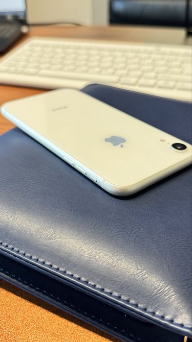 Iphone xr white 64Gb