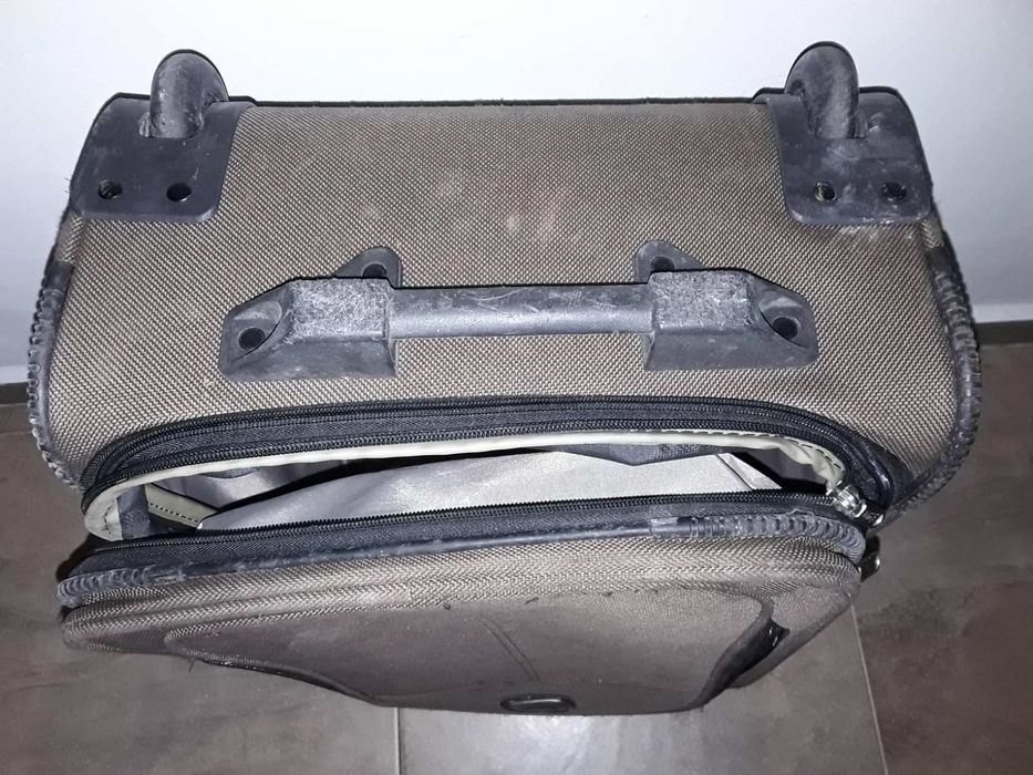 Куфар силиконово колела