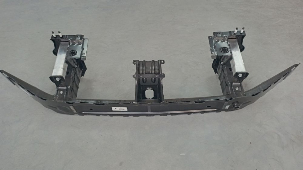 Основа предна броня/греда между рогове