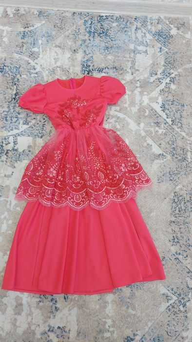 Продам платье сшитое на заказ