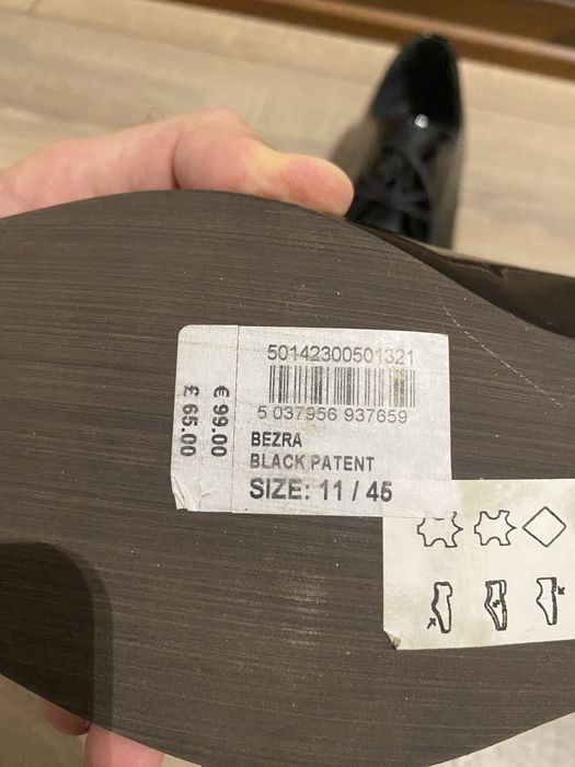 Tufli London dan kelgan