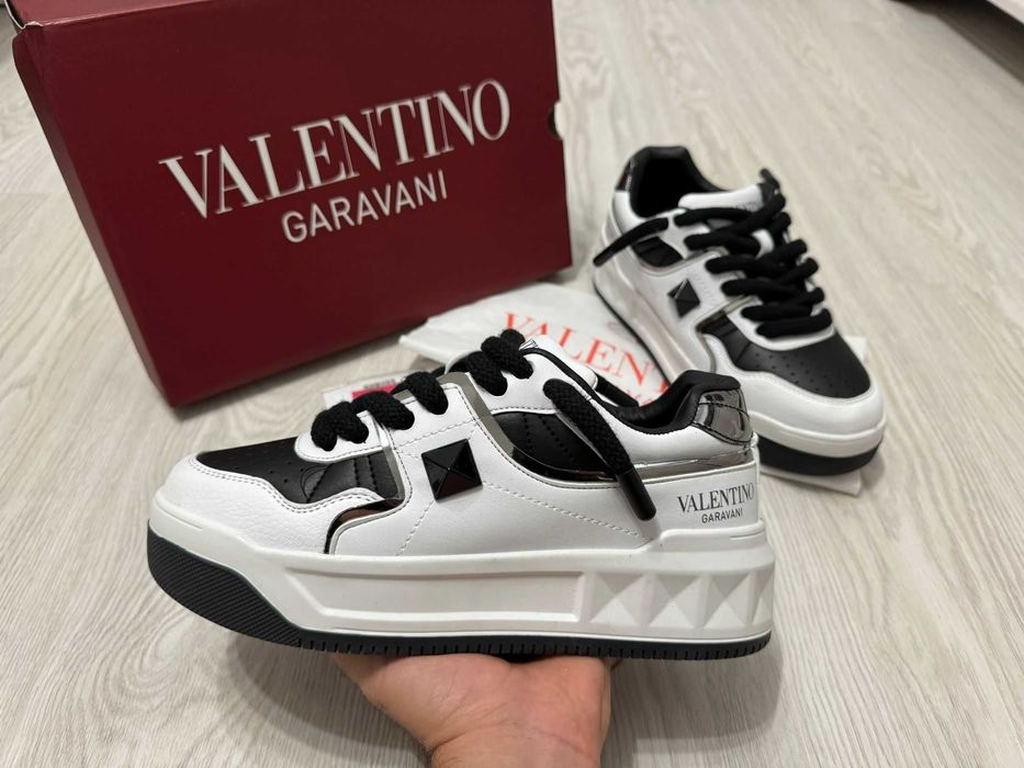 Valentino Gravani NEGRU-ALB | 36-44 | [Verificare Colet]