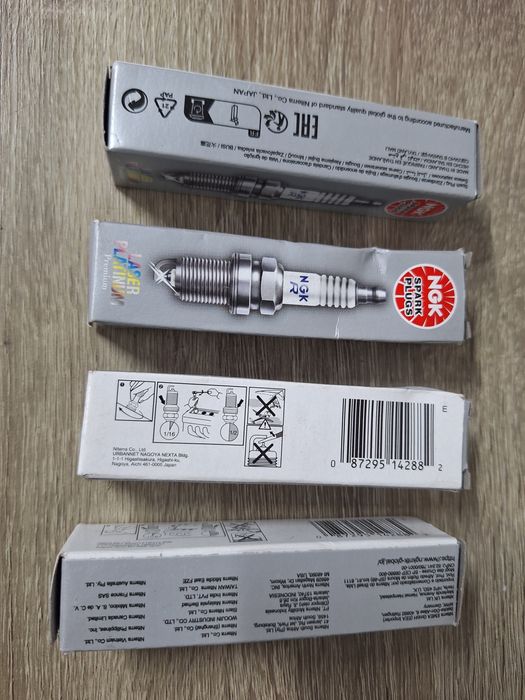 Set 4 Buc Bujie Ngk Laser Iridium