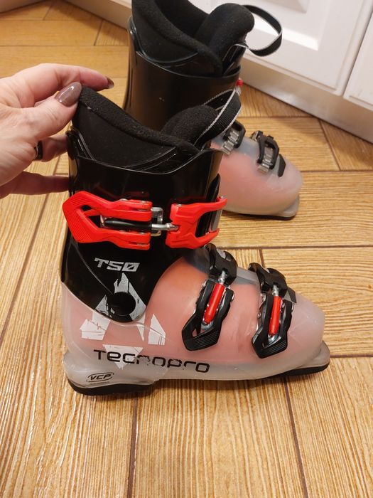 Clapari Tecno pro 210-215. Potrivit pt marime 33.