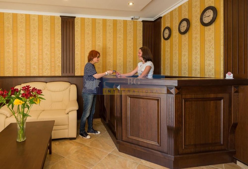 Продава се Двустаен апартамент в Созопол - 75 кв.м за 1074 €/кв.м - Снимка #12